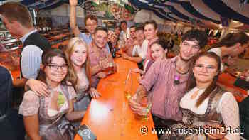 Ausgiebig gefeiert wurde am Samstagabend auf der Neuöttinger Marktdult