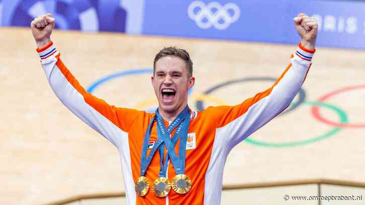 Harrie Lavreysen draagt vlag bij sluitingsceremonie Olympische Spelen