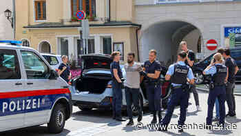 Bundespolizei verfolgt Schleuser bis nach Braunau - Hund wittert Schlepper in Garten