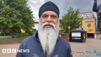 Samosa-selling marathon runner among award nominees