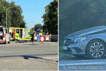 Fietser (66) in levensgevaar met MUG-helikopter naar ziekenhuis na aanrijding met auto