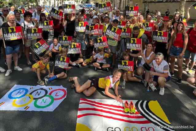 Dorpsgenoten reizen met dubbeldekker naar Parijs om voor Hanne Verbruggen te supporteren