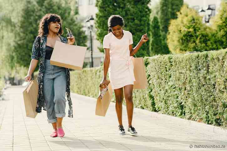 Frühaufsteher & Last-Minute-Shopper: Wie das warme Wetter den Modehandel beeinflusst