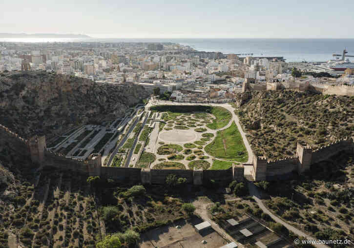 Grüne Schlucht in Almería - Parkgestaltung von KAUH Arquitectura