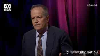 Media companies need gaming ads, government minister argues