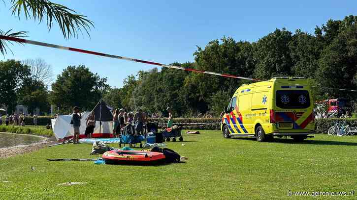 Zwemmer in kritieke toestand uit Rijkerwoerdse plassen gehaald