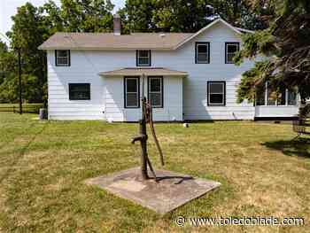 Trio of septuagenarian brothers mark childhood home's transfer to Put-in-Bay park district