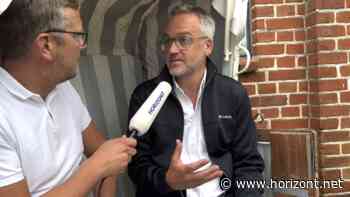 Mit Kaminski auf Fehmarn: Wie dieser Unternehmer das Beerdigungsbusiness modernisieren will