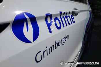 Motorrijder (21) gevat nadat hij vlucht bij controle en tegen politievoertuig botst