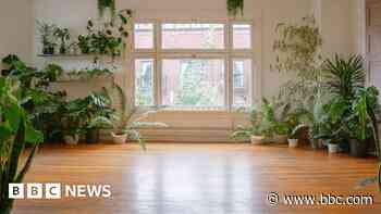 Flooring firm with sites in John Lewis collapses