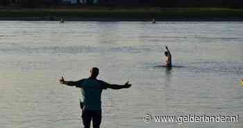 Weer massaal hulpdiensten naar Waal bij Nijmegen voor verwarde man, strand bij De Kaaij ontruimd