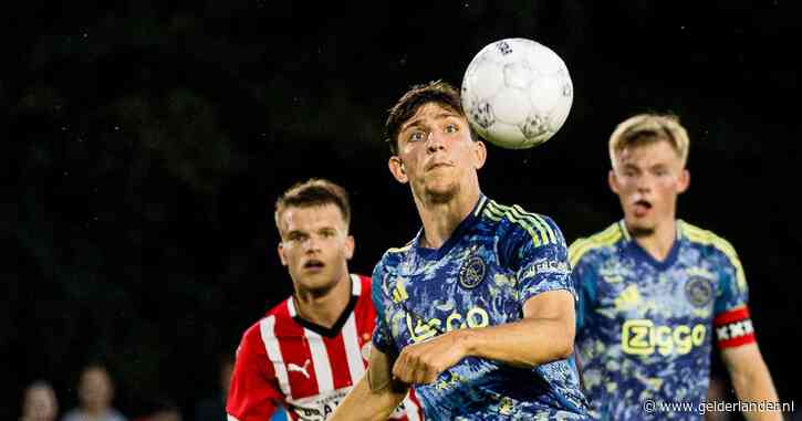 ‘Geblesseerde’ Ahmetcan Kaplan de held bij Jong Ajax tegen Jong PSV, Roda JC krijgt ongenadig hard pak slaag
