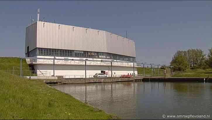 Almere - Door droogte draaien pompen van gemalen tijdelijk 'andersom'