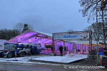 Het zijn de heetste dagen van het jaar, maar hier wordt al gediscussieerd over waar de schaatsbaan deze winter mag komen