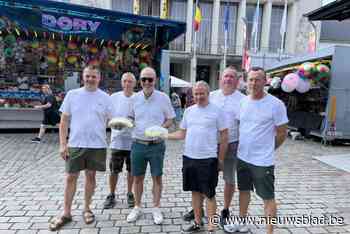 Foorkramers schenken voor 10.000 euro aan kermisbonnen: “Deze kermis is heel belangrijk in ons seizoen”