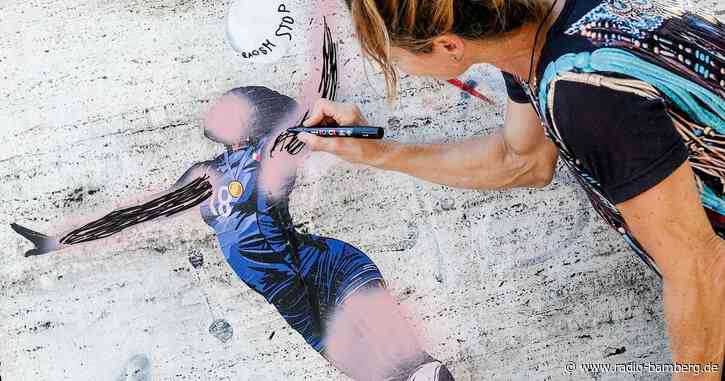 Wandmalerei für Gold-Volleyballerin rassistisch beschmiert