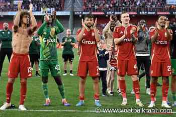 Standard ziet af: 'Overbodige spelers raken maar niet verkocht'