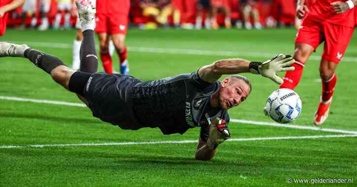 LIVE Champions League | Unnerstall keert penalty en houdt FC Twente in de wedstrijd, nog twee goals nodig tegen Salzburg