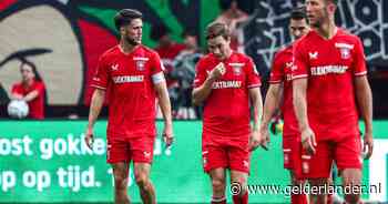 FC Twente strijdend ten onder: Tukkers grijpen naast play-offs Champions League na spektakelstuk tegen RB Salzburg