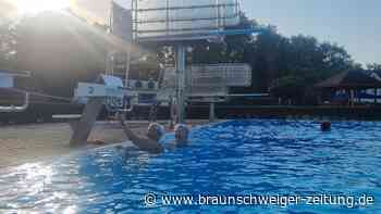 Frühschwimmen in Hattorf: Diese Harzer schwimmen morgens - Selbst bei Kälte