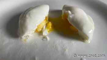 Poached Eggs Have Never Been Easier: Try This 1-Minute Microwave Hack