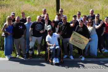 Vriendengroep organiseert benefiet voor verlamde Björn, en die is meteen uitverkocht: “We hopen hiermee de aanpassing van hun badkamer te kunnen betalen”