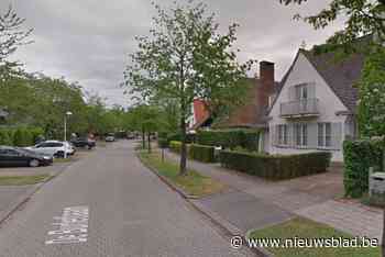 Veel rook door nieuwe brand aan rieten dak in Wilrijk: “Hou ramen en deuren gesloten”