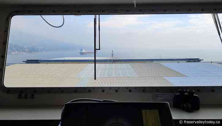 Both vessels made mistakes in Vancouver harbour before capsize, TSB report says