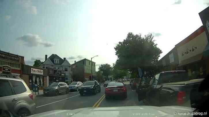 Video: nooit zomaar je deur opengooien