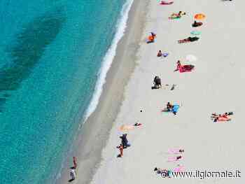 Ambulanti in spiaggia e mafiosi sullo yacht