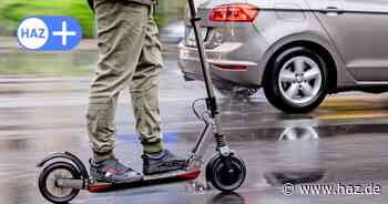 Hannover: E-Scooter-Fahrer fährt im Berufsverkehr auf dem Messeschnellweg