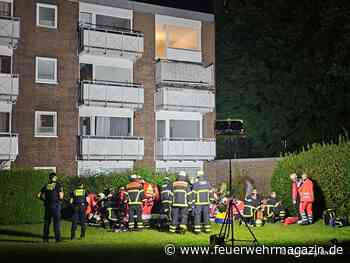 Balkon abgebrochen: Mehrere Personen stürzen in die Tiefe