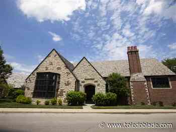 Justice Bus offers free legal services at West Toledo branch library