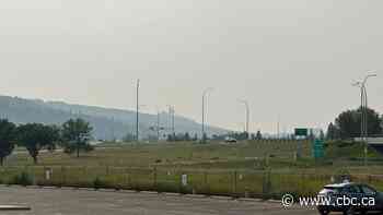 Wildfire smoke triggers air quality advisory for Calgary