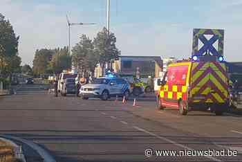 Motorrijder in levensgevaar na botsing