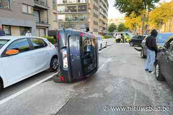Auto op de flank na botsing op Dascottelei, bestuurder gewond naar het ziekenhuis