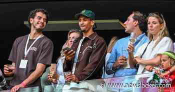 Basketbalheld Worthy de Jong eregast in Arena: Ajax zet medaillewinnaars in zonnetje