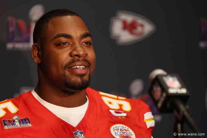 Chiefs' Chris Jones offers to pay $1.5M for stolen chicken wings to free ex-school worker