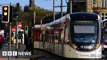 Edinburgh Trams staff back strike action over lack of toilet breaks