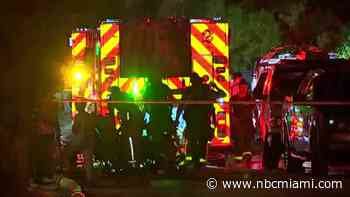 Crews battle fire at northwest Miami-Dade mobile home park