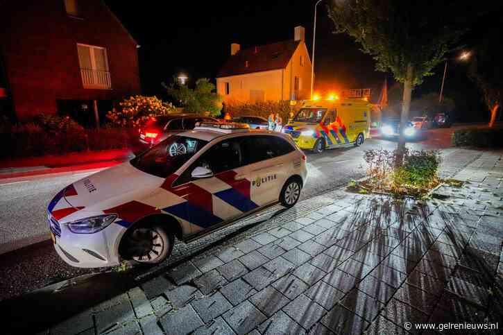 Man uit woning gehaald, wapens in beslag genomen