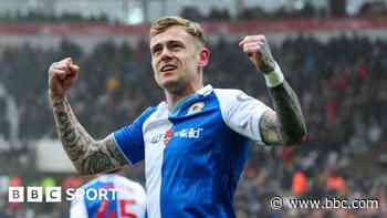 Ipswich agree fee for Blackburn forward Szmodics