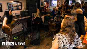 Festival raises £10,000 for free music lessons for children