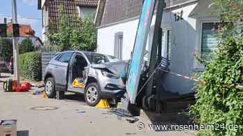 Mädchen (8) auf Gehweg von Auto erfasst – Kind verstirbt noch an der Unfallstelle