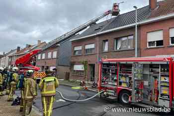 Matras in slaapkamer op zolder vliegt in brand