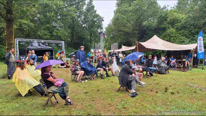 Zeewolde - Christelijk festival van start: 'Graceland is het land van genade'
