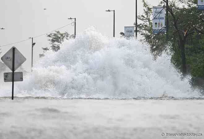 ‘Geyser’ in Montreal after major water main break floods streets and homes