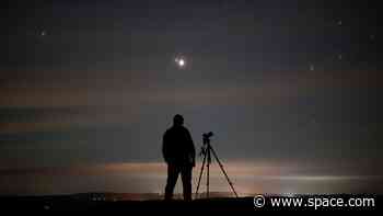 Astrophotographers capture rare Jupiter and Mars encounter (photos)