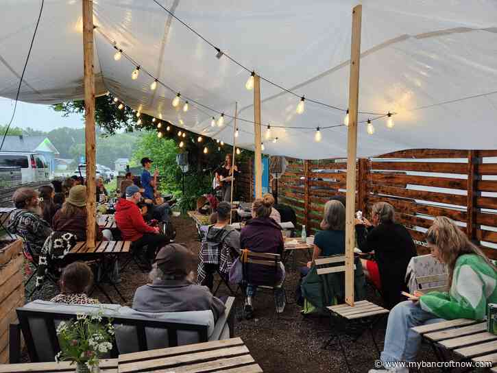 Courtyard open mic to support Barrys Bay Library