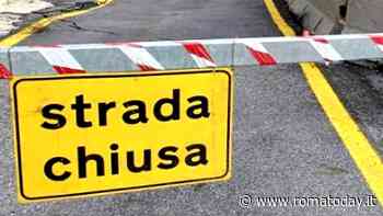 Centocelle, cede la strada a piazzale delle Gardenie: carreggiata chiusa. Deviate le linee bus